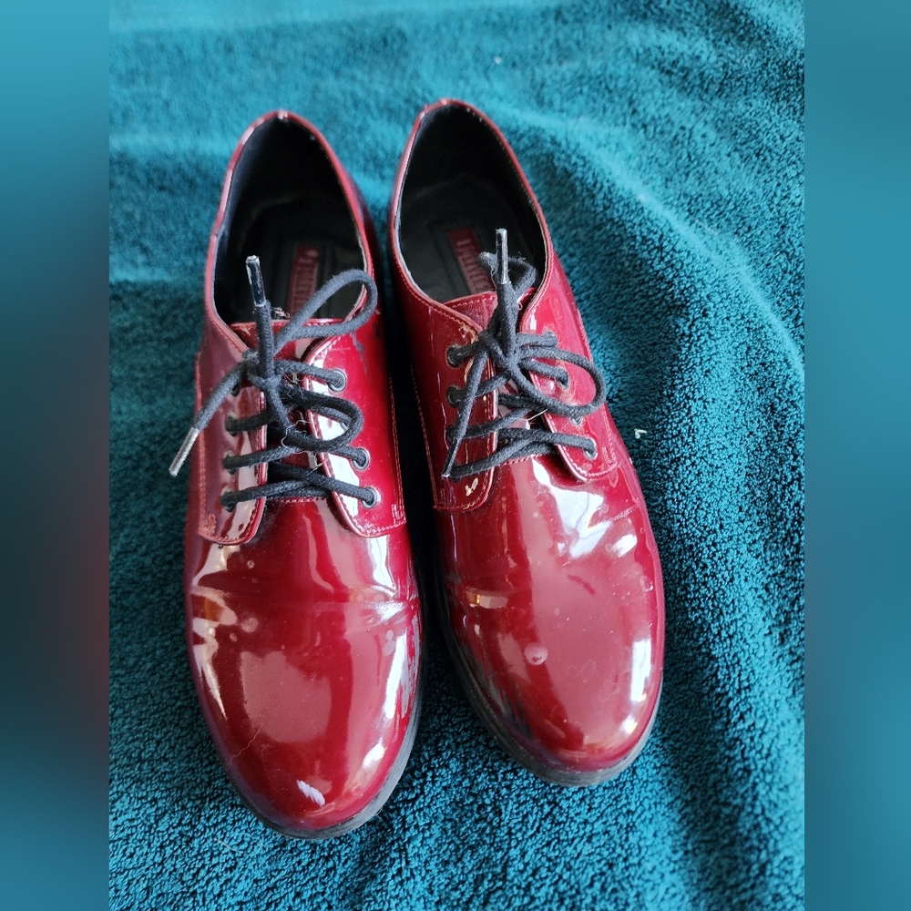 Red platform shoes - Picture 2 of 7